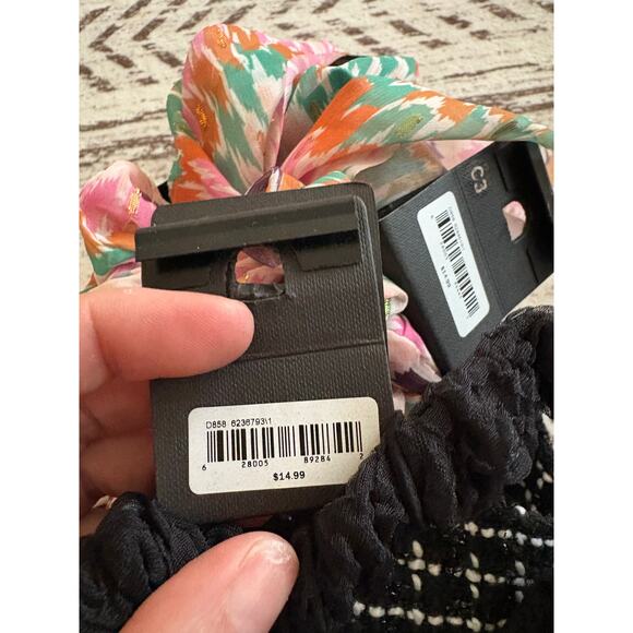 AVA & AIDEN hair accessory lot - Picture 2 of 11